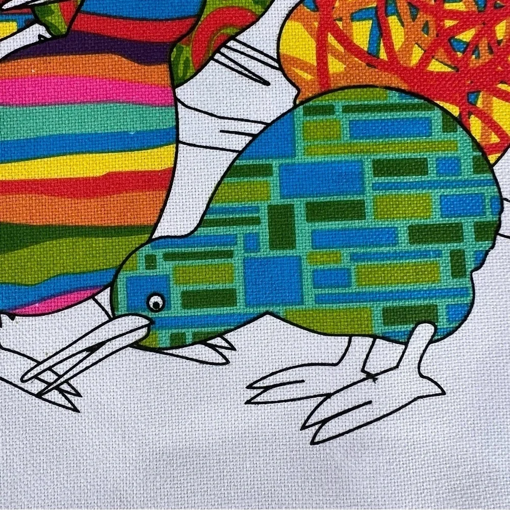 New Zealand Kiwi Bird Cotton Tea Towel Bright Colorful Fun NWOT 19x32